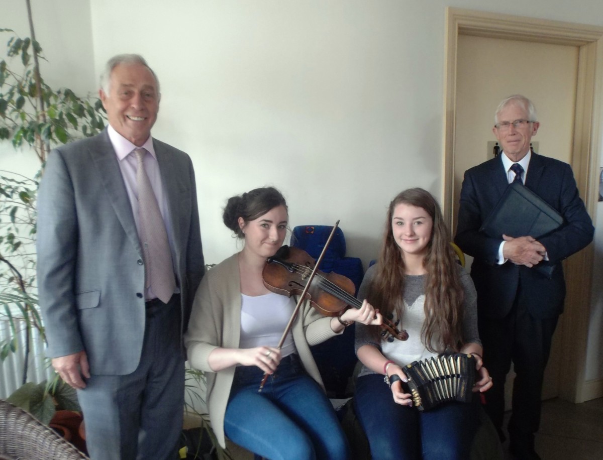 Pride of Place judges Donal Connolly and William Beattie visited Ogonnelloe Exchange in East Clare on Tuesday where they enjoyed a presentation on the work carried by the local community development organisation which was established in 2015