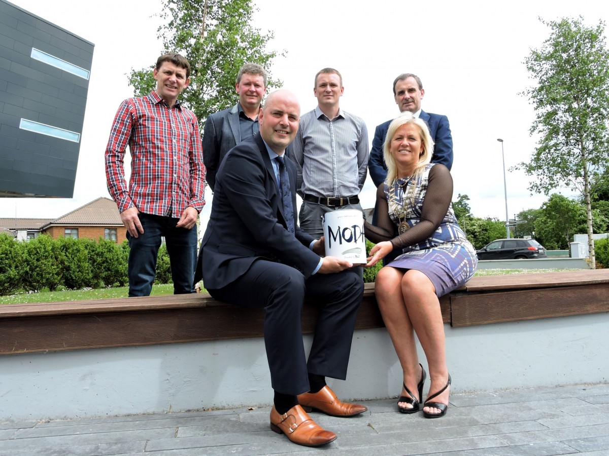 Pictured outside Áras Contae an Chláir in Ennis ahead of a free workshop for Ennis businesses participating in the Ennis Streetscape Improvement Scheme 2016, are FRONT L-R: Brian Keehan (Dulux Paints) and Cllr. Ann Norton (Mayor of Ennis). BACK L-R: Noel Coote (NC Paint & Decor), Leonard Shanahan (Shanahan Paints), Niall McGann (Market Hardware) and Gerard Dollard (Interim Chief Executive, Clare County Council).