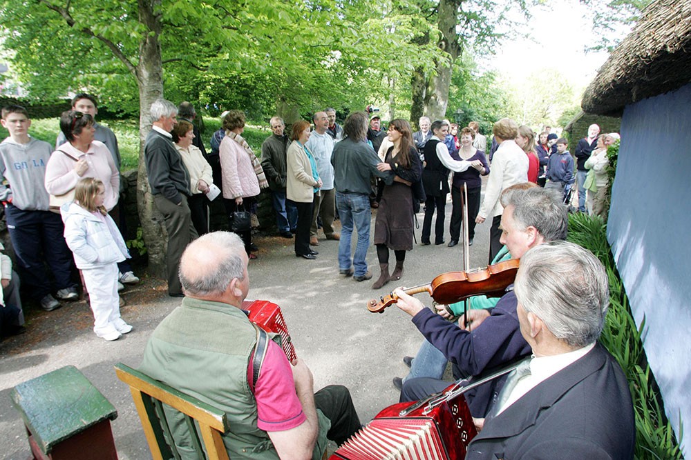 musicians and dancers at Bunratty Castle and Folk Park