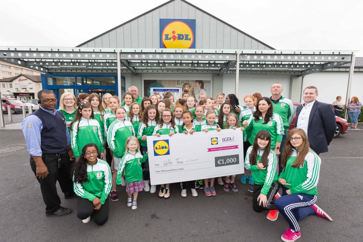 Pictured at the Lidl store in Shannon at the prize handover for the Lidl LGFA Club Competition were representatives from Wolfe Tones.  Pic: Eamon Ward