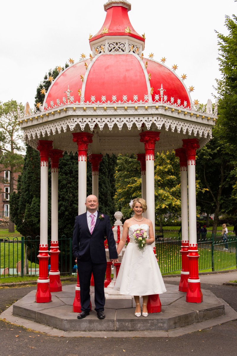 Ita & John. Pic: Gary Collins Photography