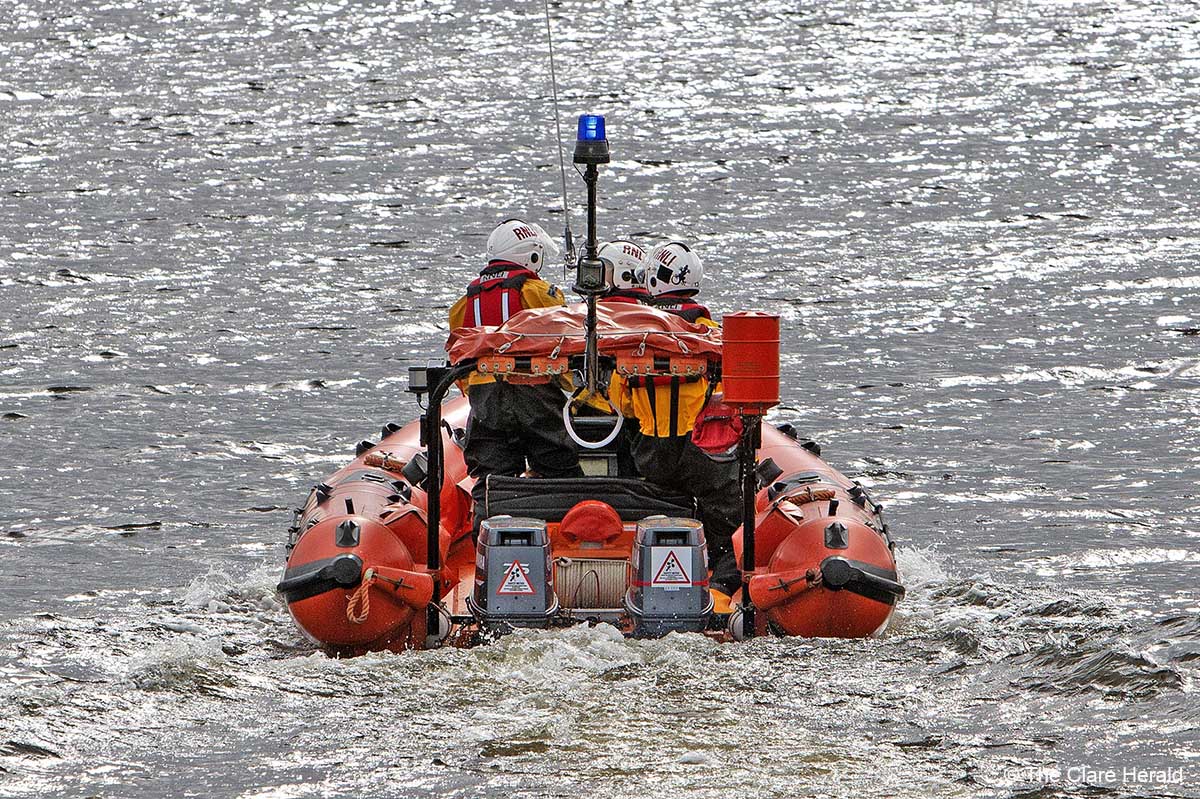 RNLI assists two people after boat suffers engine failure