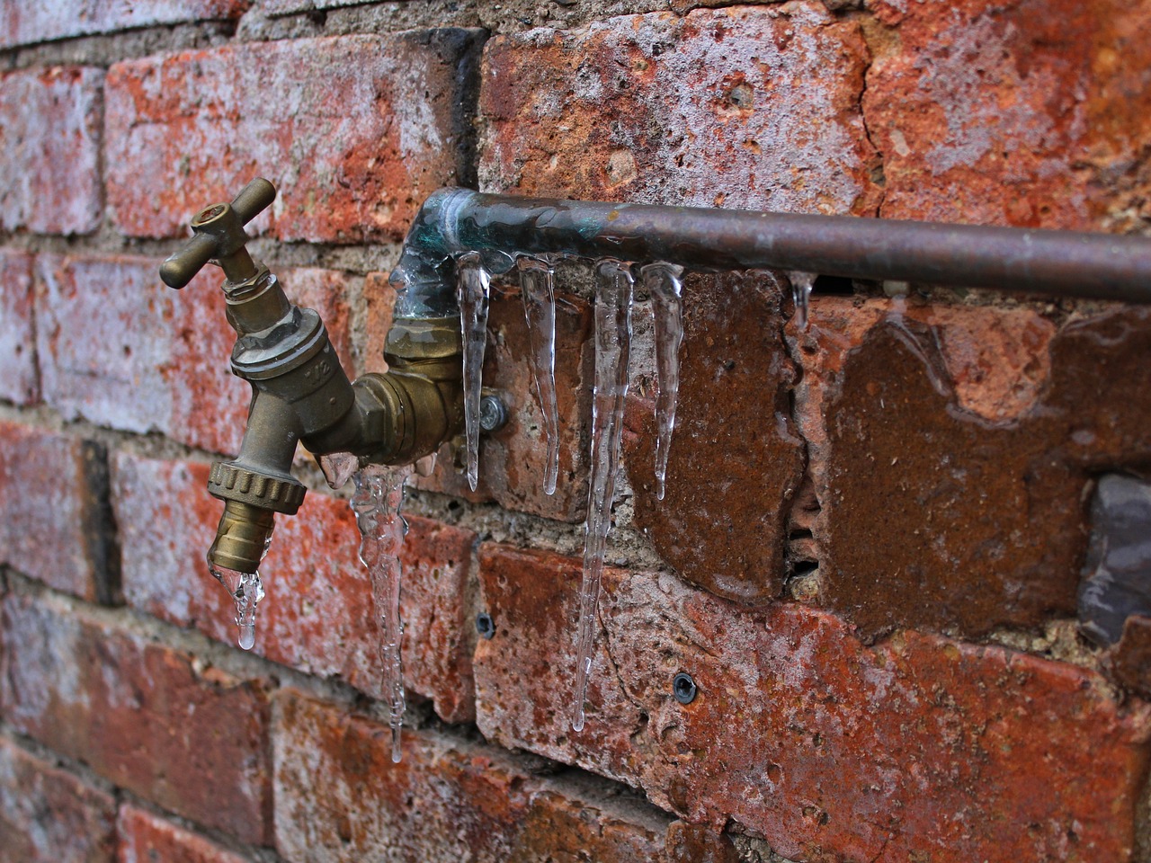 Simple steps to protect water supply during freezing weather