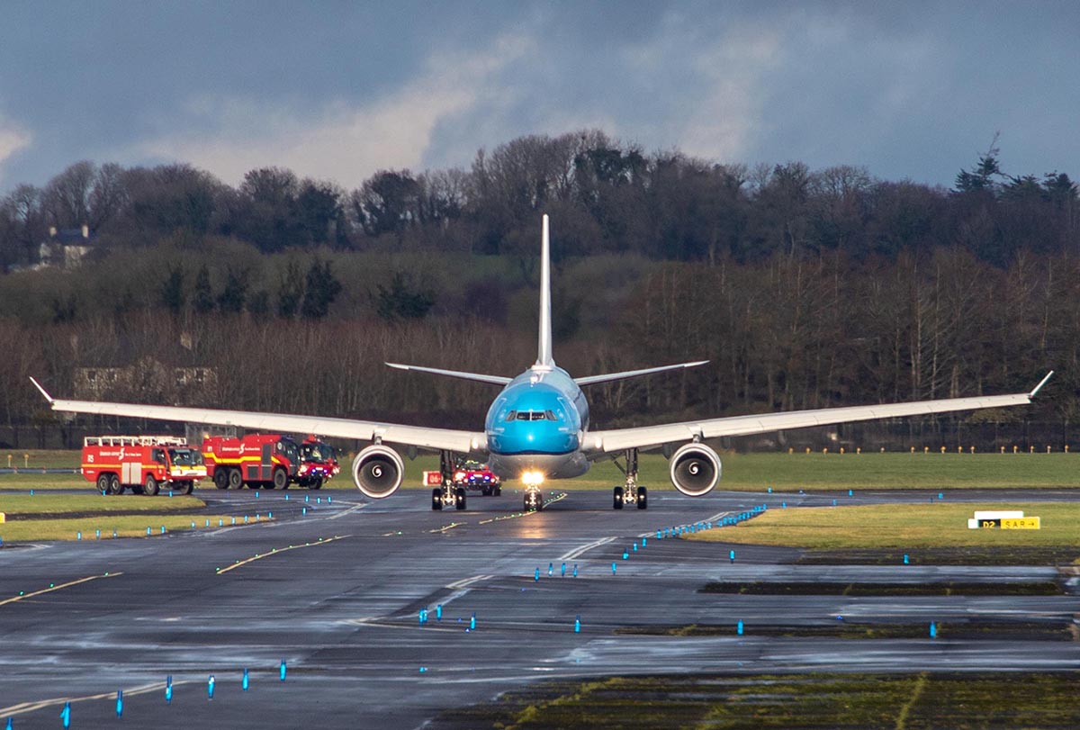 Jet diverts to Shannon with seriously ill passenger
