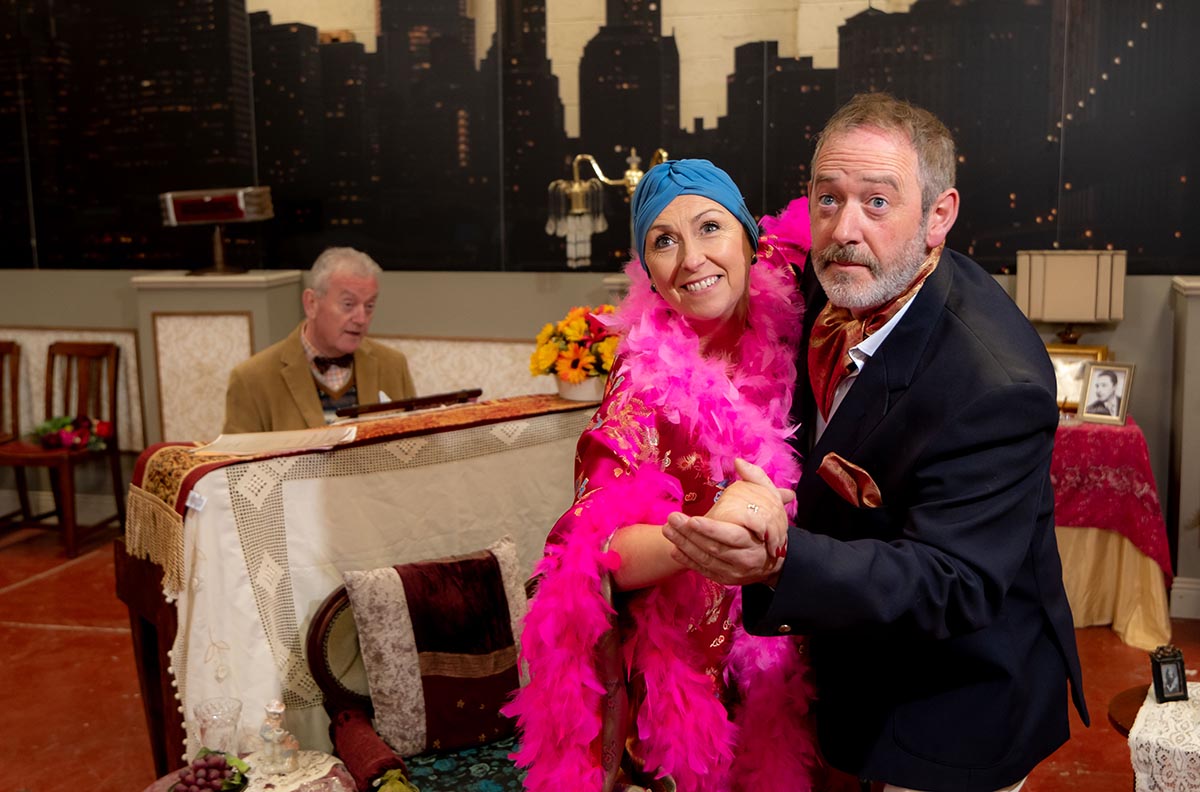 Ennis Players to tread the boards again