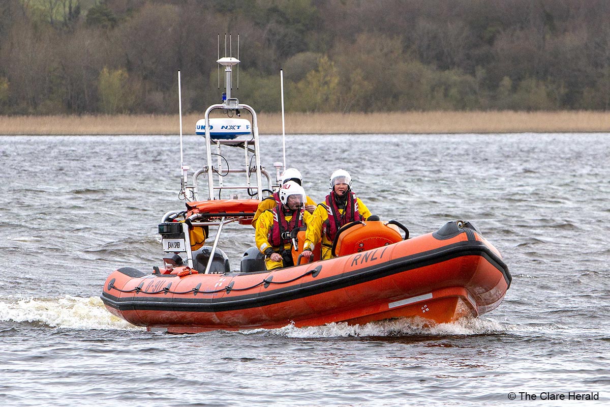 Lough Derg lifeboat launches to assist lone boater