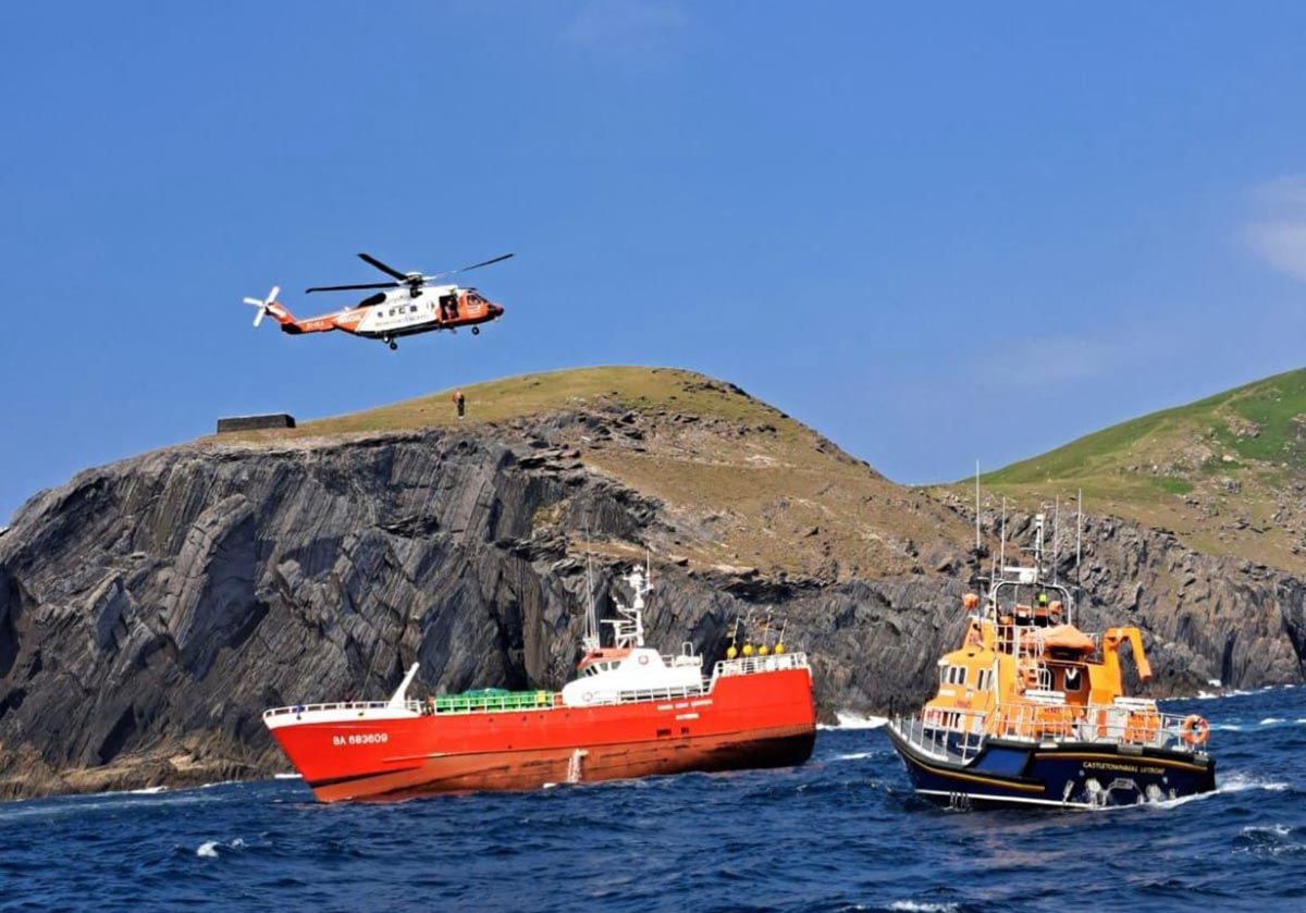 Rescue 115 airlifts nine trawler crew to safety