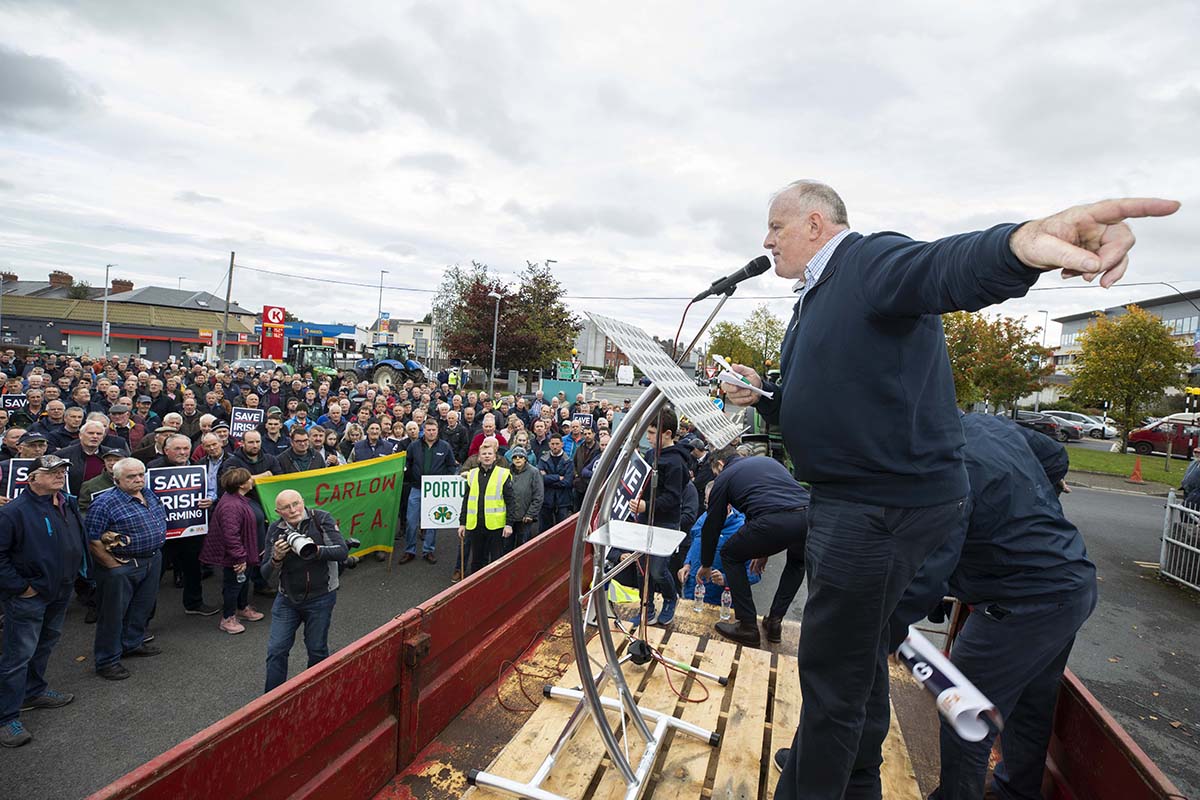 Payments delay “completely unacceptable’ to farmers