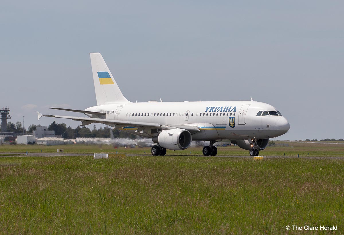 President Zelenskyy holds unplanned meeting at Shannon