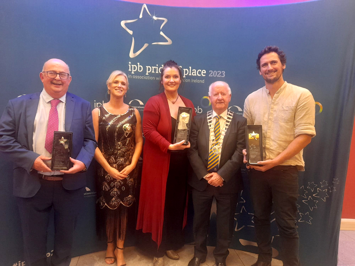 Triple Pride Of Place glory for County Clare