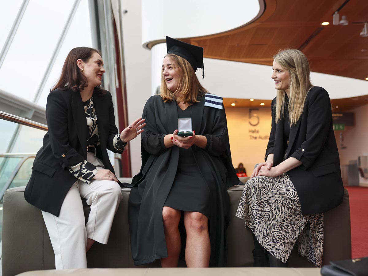 Top awards for Clare graduates Ciara and Aislinn