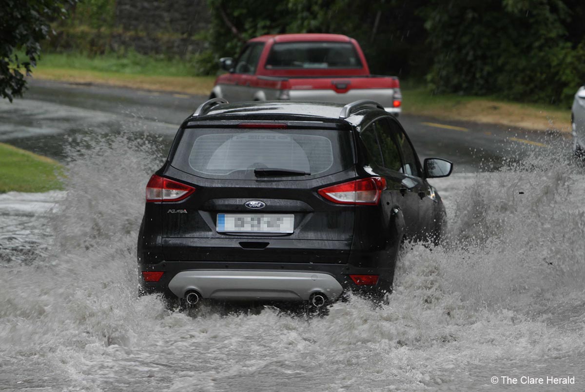 Thunderstorm warning issued for Clare