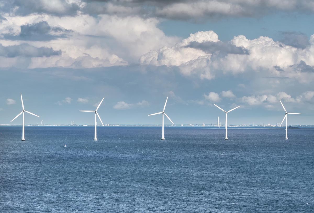 Chance to develop floating offshore wind cannot be Lost