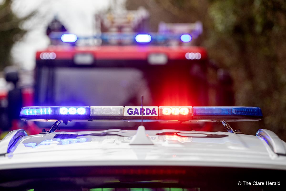 One hospitalised after Tulla road collision