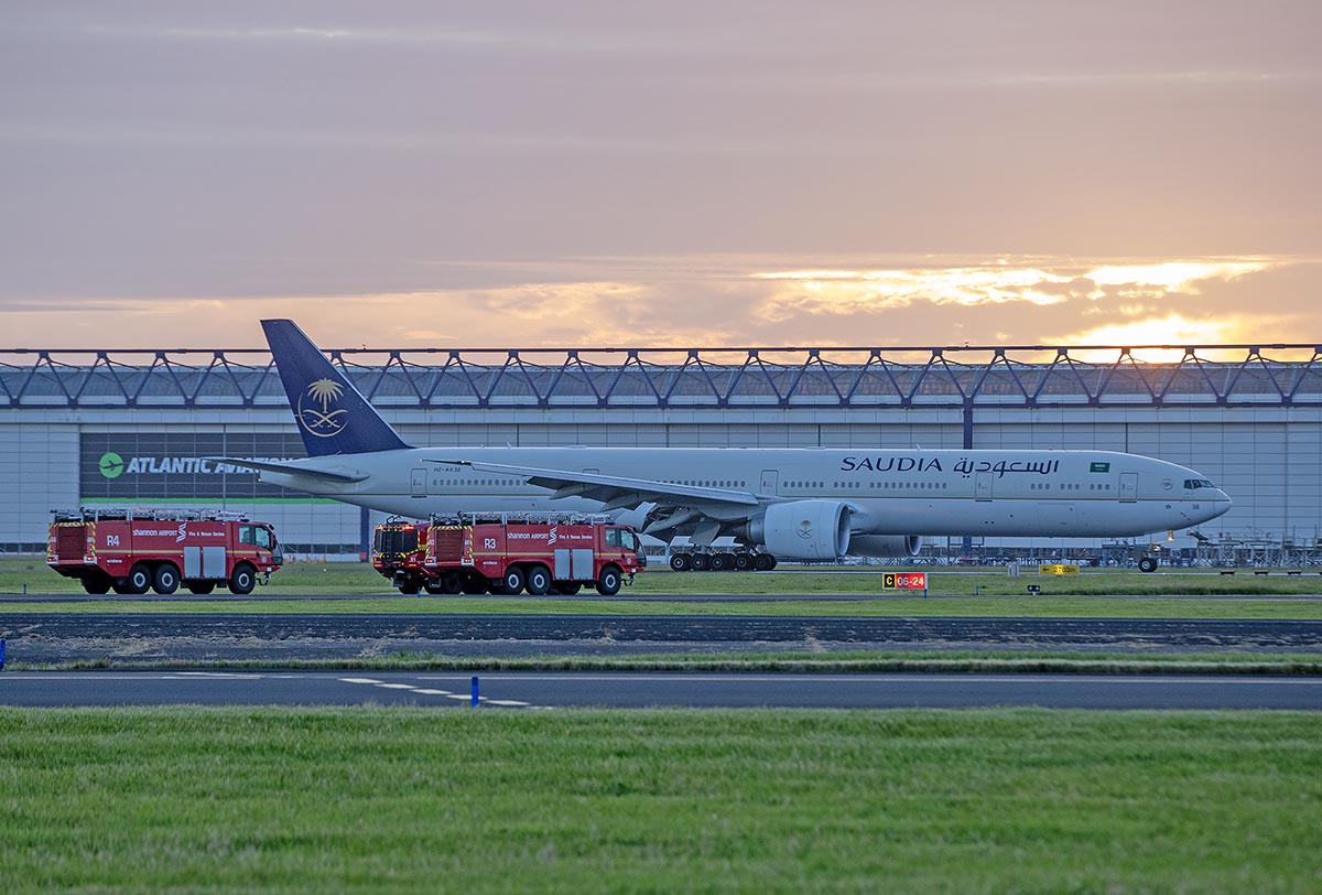 Passenger hospitalised after flight diverts to Shannon