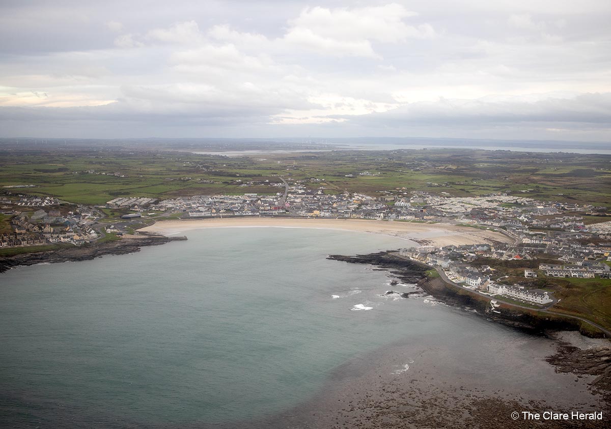Man airlifted to hospital after being rescued off Kilkee