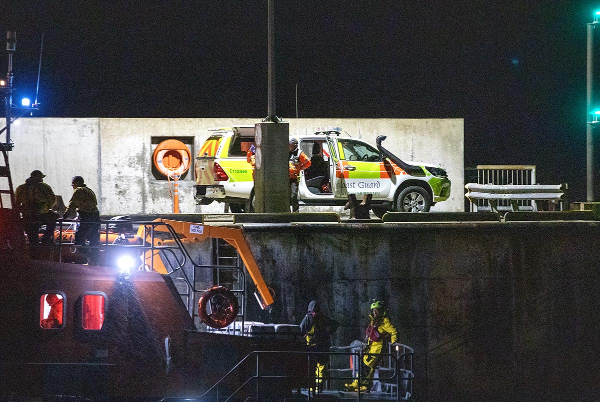 Coast Guard and RNLI recover body from cliff base