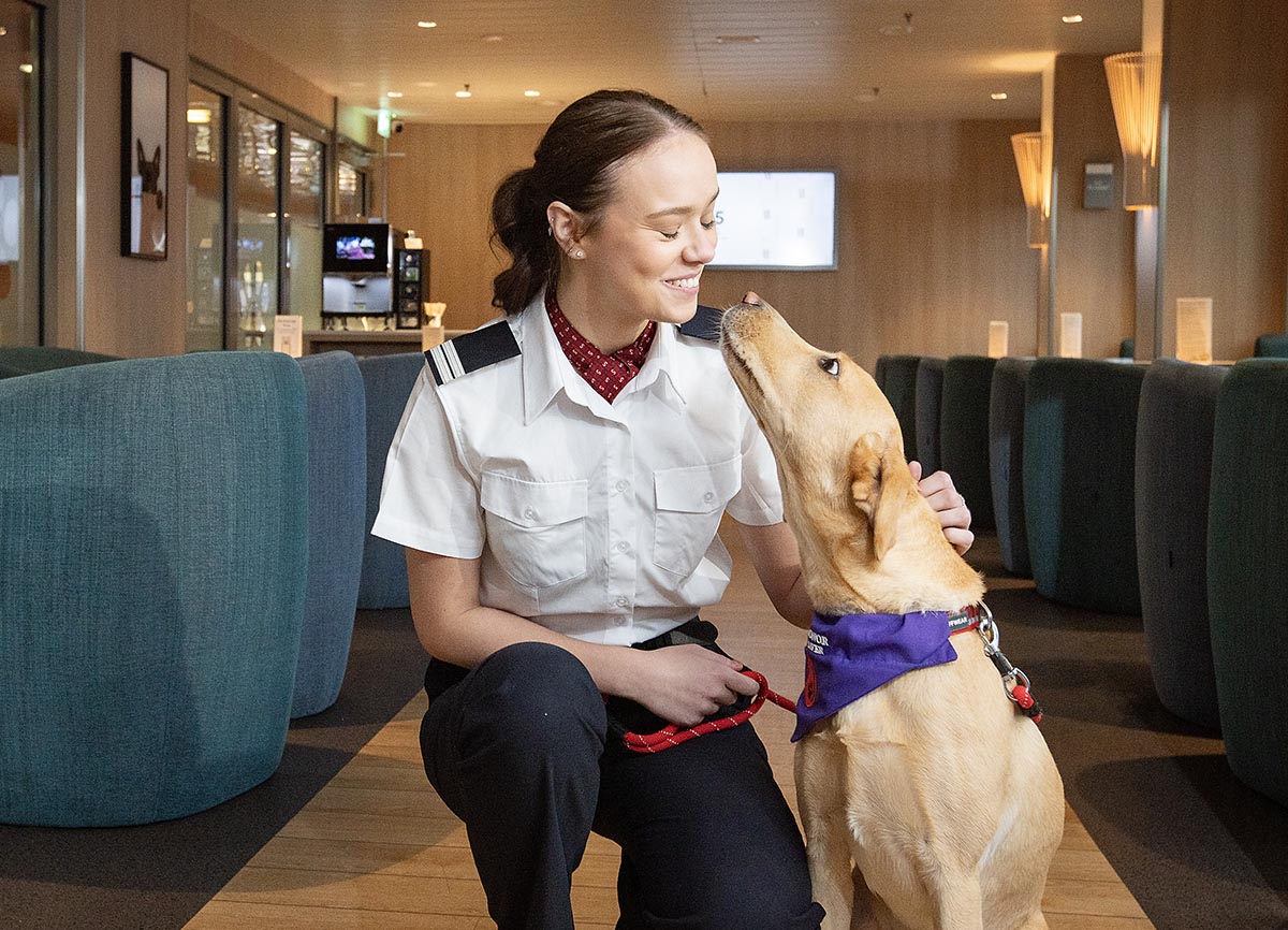 Stena Line crowns its ‘Ferry Pawmother’
