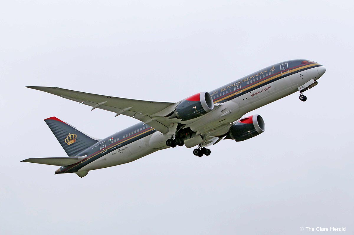 Flight resumes journey after diverting to Shannon with ill passenger