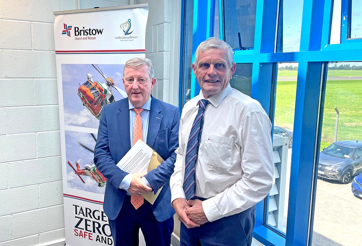 Cooney discusses Clare transport issues with Minister