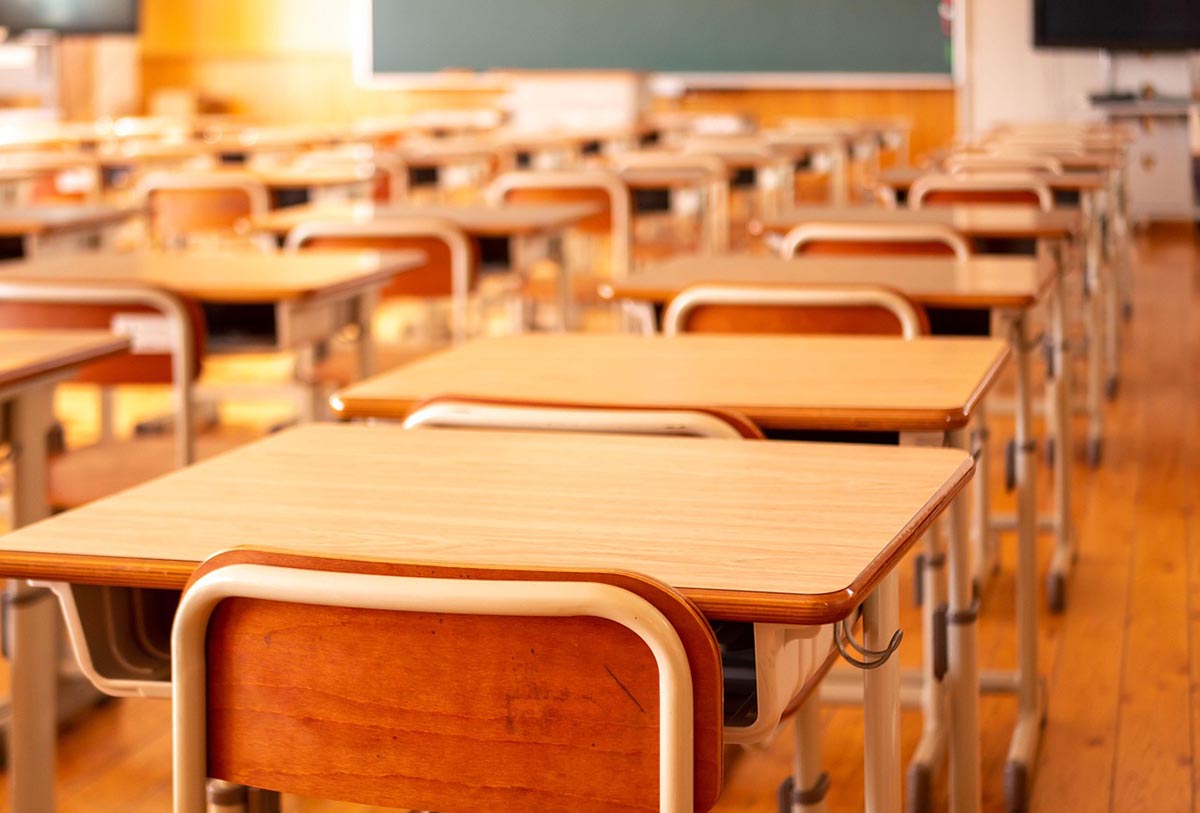 Cooney urges resolution as school staff strike looms