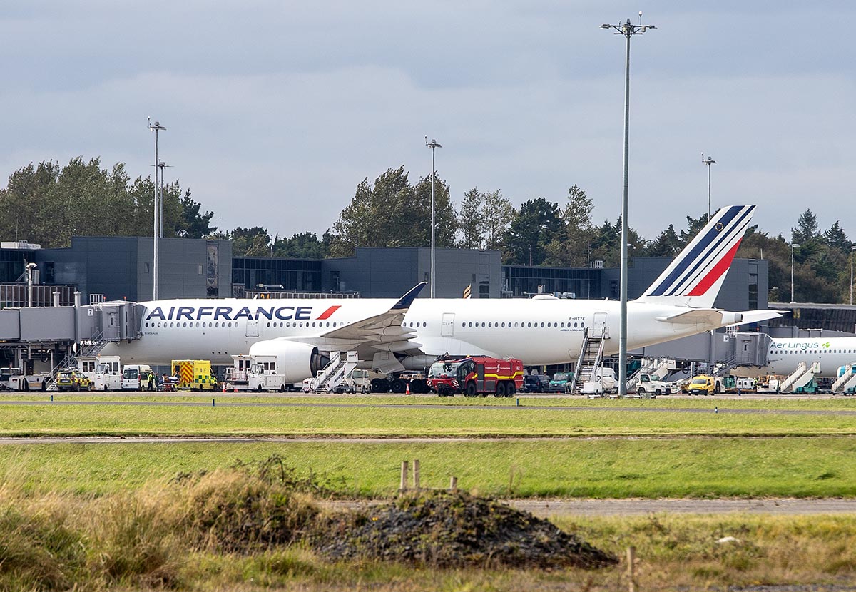 Flight diverts to Shannon with ill passenger