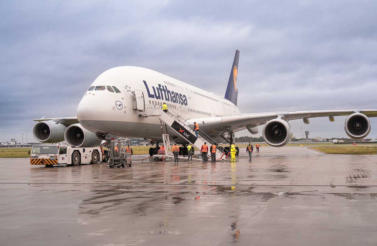 World’s largest passenger jet arrives in Shannon for repainting