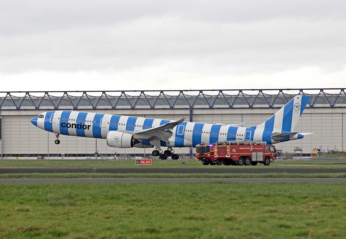 Mexico-bound jet diverts to Shannon with ill passenger