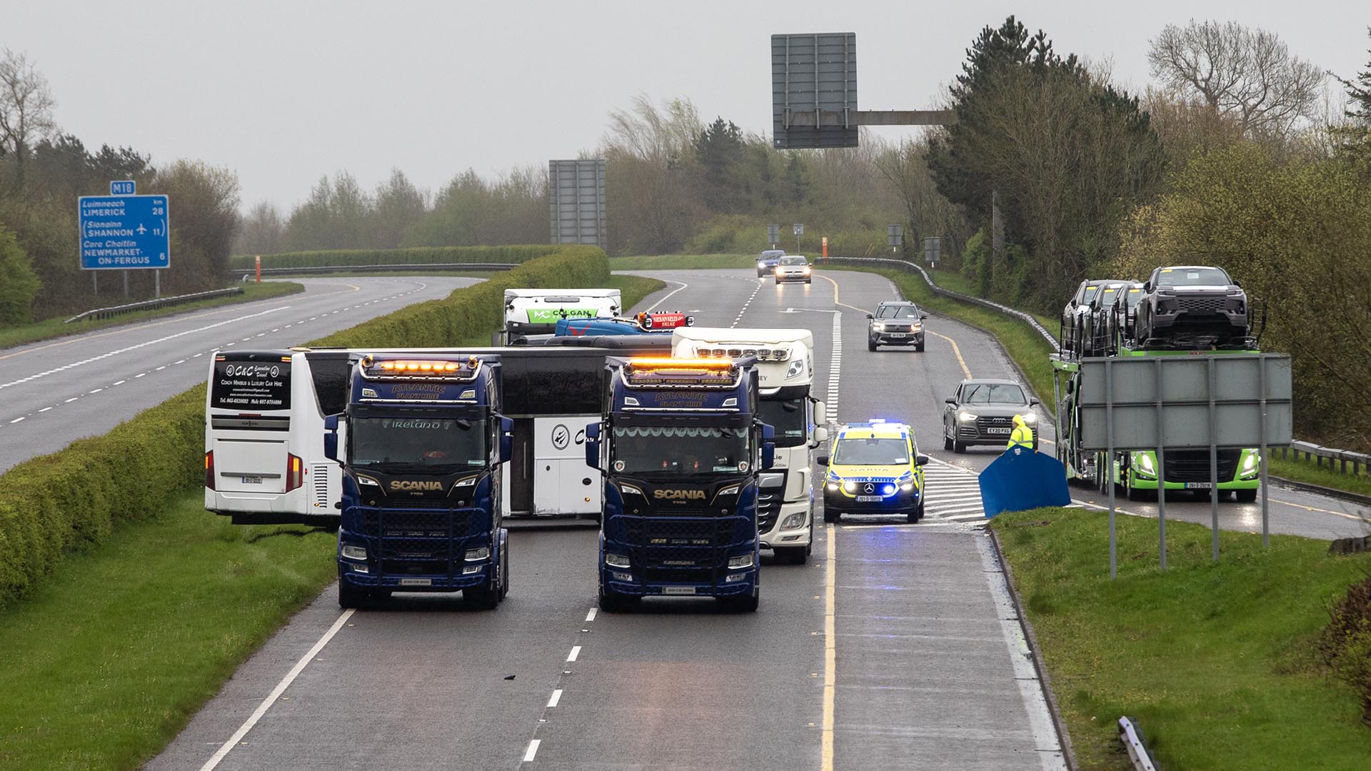 Gardaí call on fuel protesters ‘desist and disperse’ from blockades