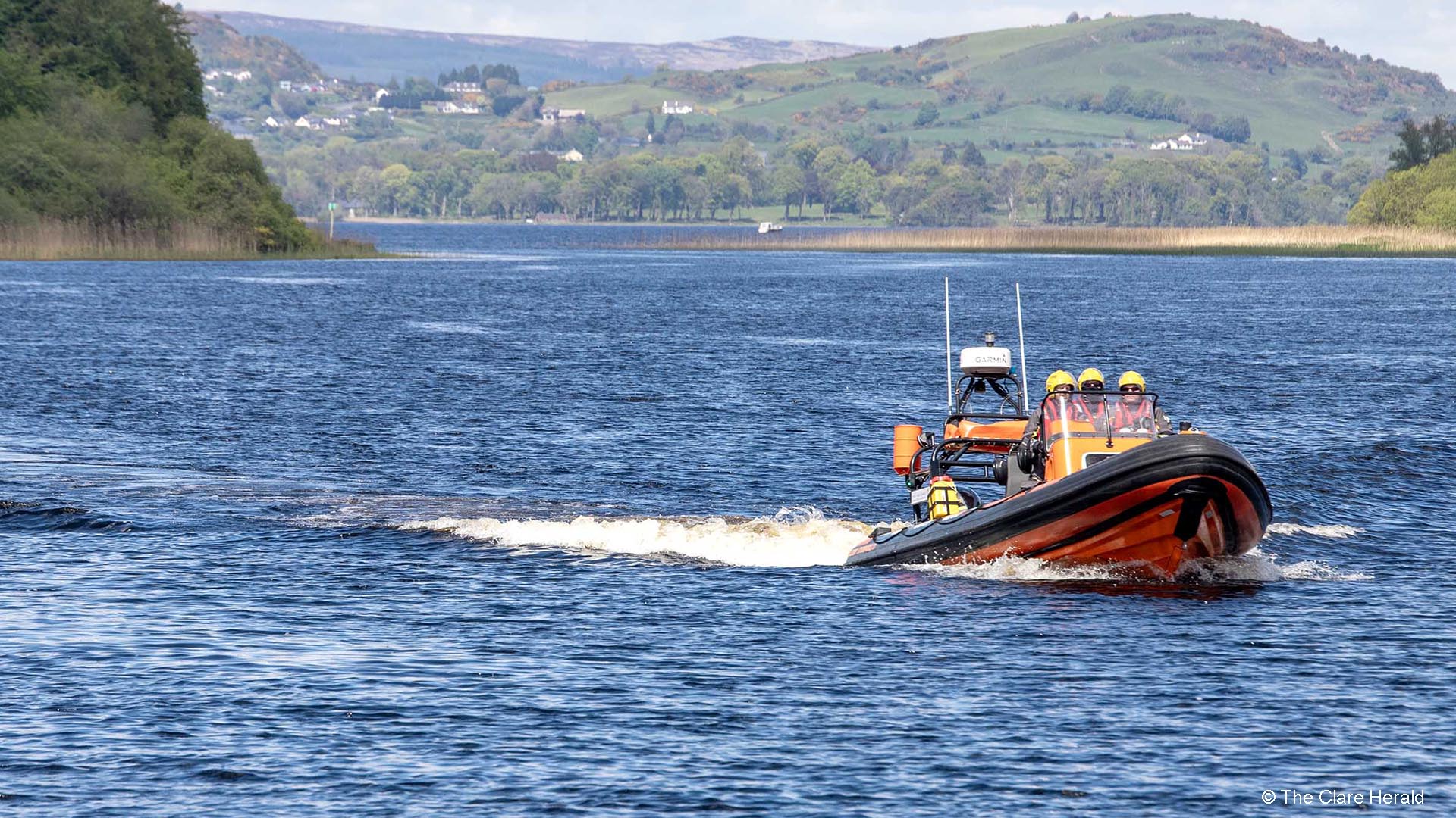 Cruiser with engine trouble towed to safety on Lough Derg