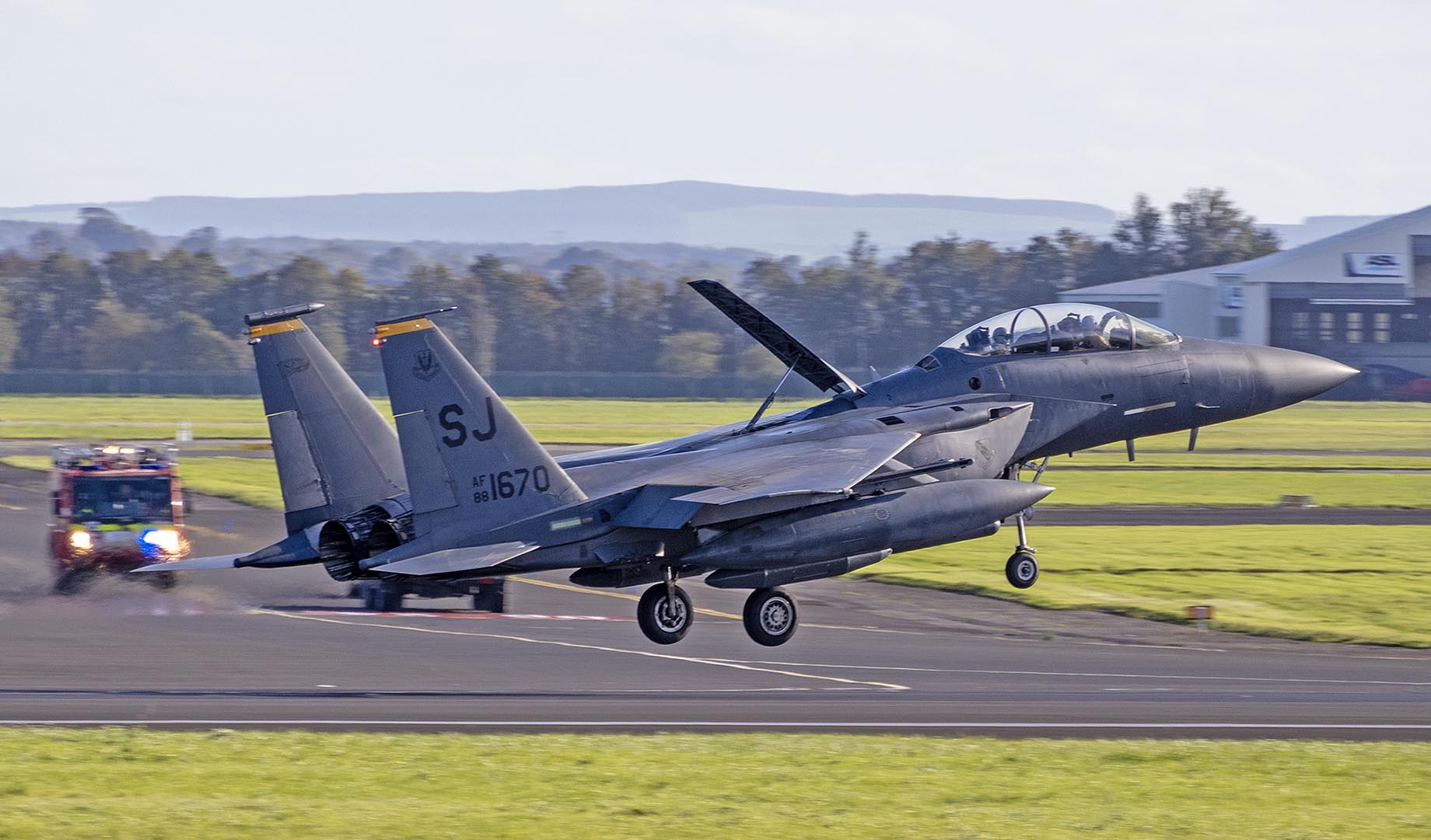 Two US Air Force F‑15E jets make emergency landing at Shannon Airport